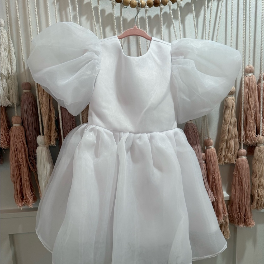 Elegant White Puff Sleeve Dress